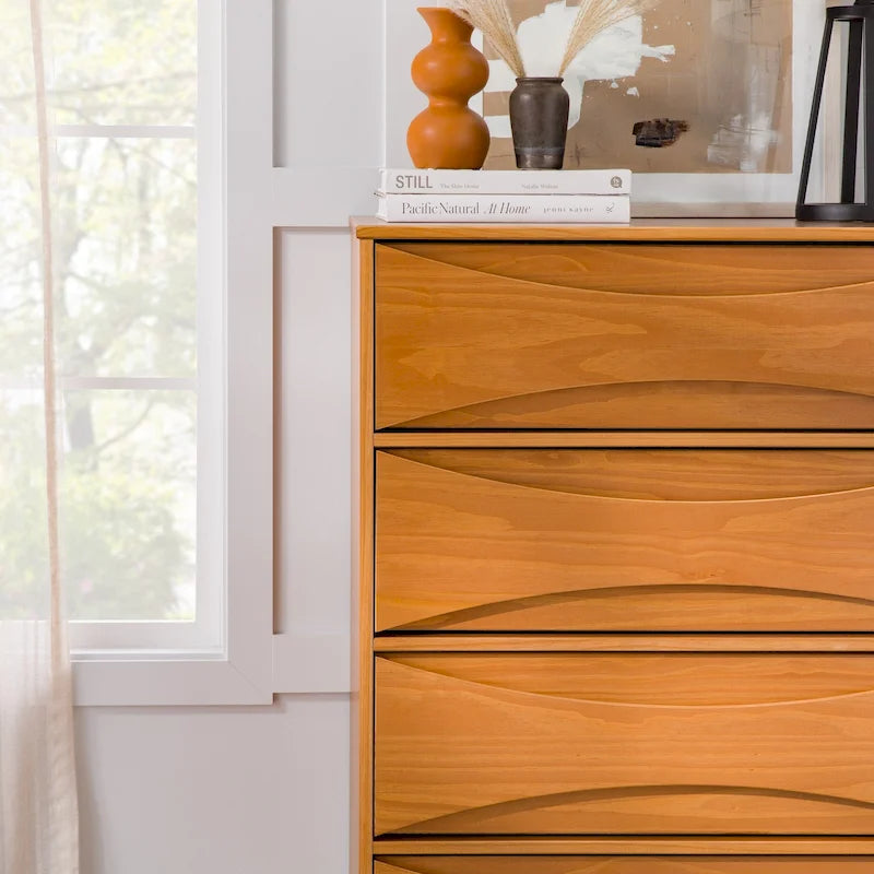 Commode 5 tiroirs en bois massif de style Mid-Century
