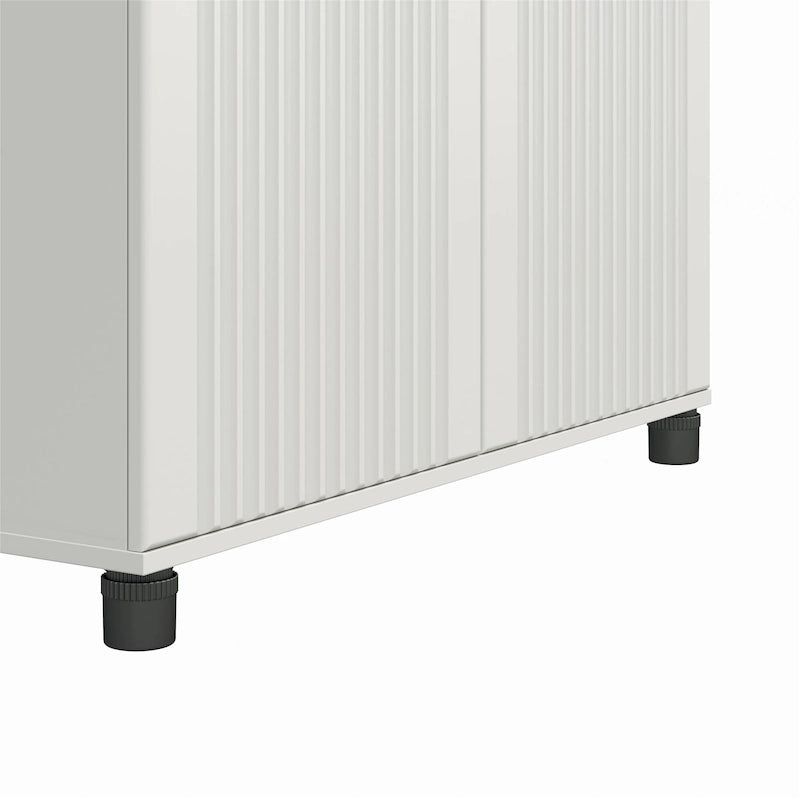 Meuble de rangement blanc à 2 portes cannelées de 36 po de largeur
