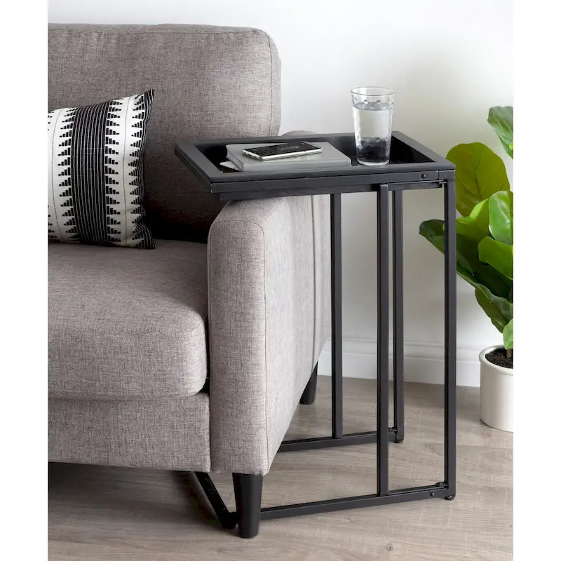 Table d'appoint en bois en forme de C